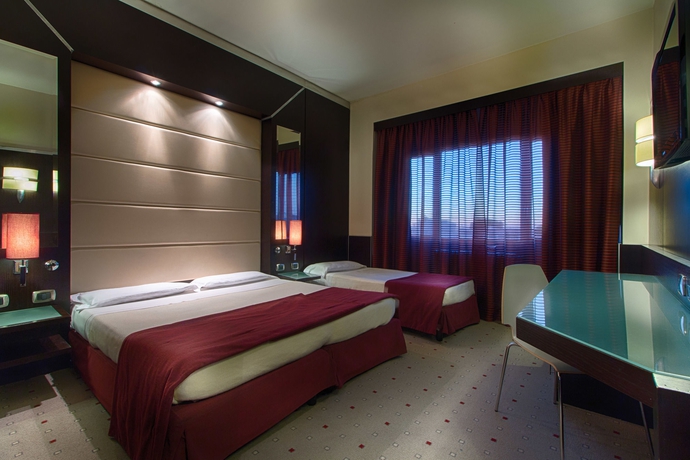 Imagen de la habitación del Hotel Raganelli. Foto 9