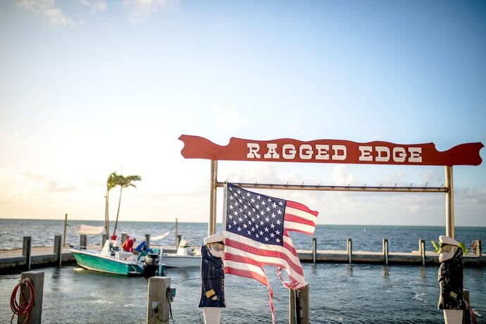 Imagen general del Hotel Ragged Edge Resort and Marina. Foto 8