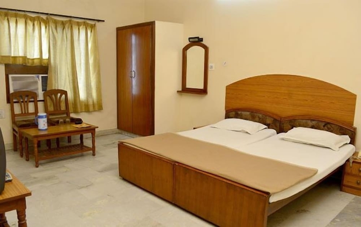 Imagen de la habitación del Hotel Raghav Palace. Foto 6
