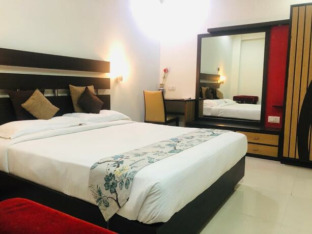Imagen general del Hotel Raghu Mahal. Foto 11