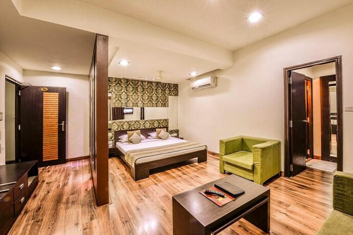 Imagen de la habitación del Hotel Raghu Mahal. Foto 20