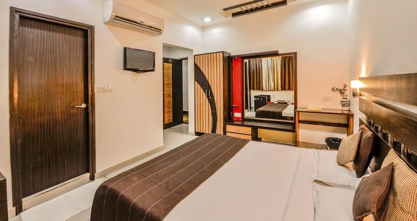 Imagen de la habitación del Hotel Raghu Mahal. Foto 22