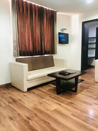 Imagen de la habitación del Hotel Raghu Mahal. Foto 31