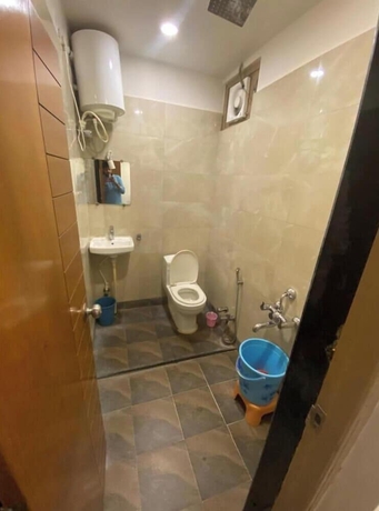 Imagen de la habitación del Hotel Raghupati - Ayodhya. Foto 11