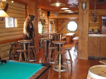 Imagen de los exteriores del Hotel Raging Elk Adventure Lodging. Foto 8