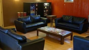 Imagen del bar/restaurante del Hotel Raging Elk Adventure Lodging. Foto 5