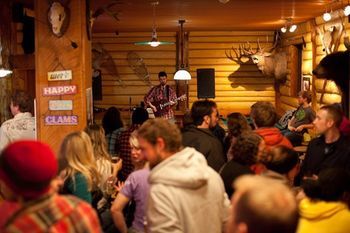 Imagen de los interiores del Hotel Raging Elk Adventure Lodging. Foto 10