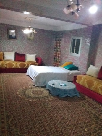 Imagen de la habitación del Hotel Raha. Foto 15