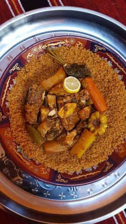 Imagen del bar/restaurante del Hotel Raha. Foto 8