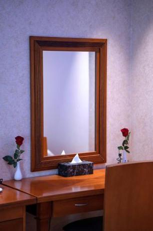 Imagen de la habitación del Hotel Raha Grand. Foto 12