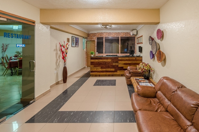 Imagen de los interiores del Hotel Raha Tower. Foto 15