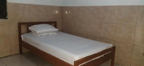 Imagen de la habitación del Hotel Rahayu Ciberon. Foto 3