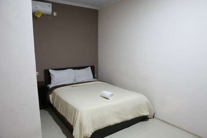 Imagen de la habitación del Hotel Rahayu Cirebon. Foto 17