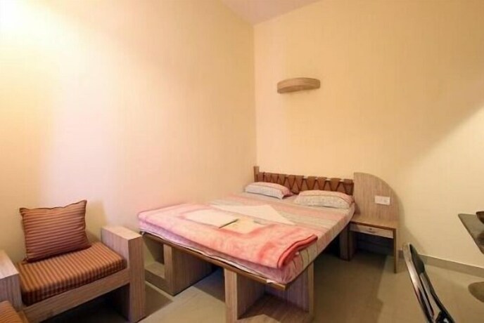 Imagen de la habitación del Hotel Rahul Guest House. Foto 17
