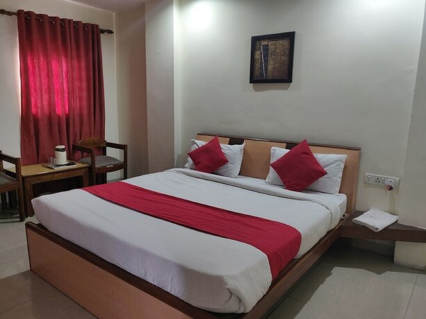 Imagen de la habitación del Hotel Rahul, Jabalpur. Foto 21