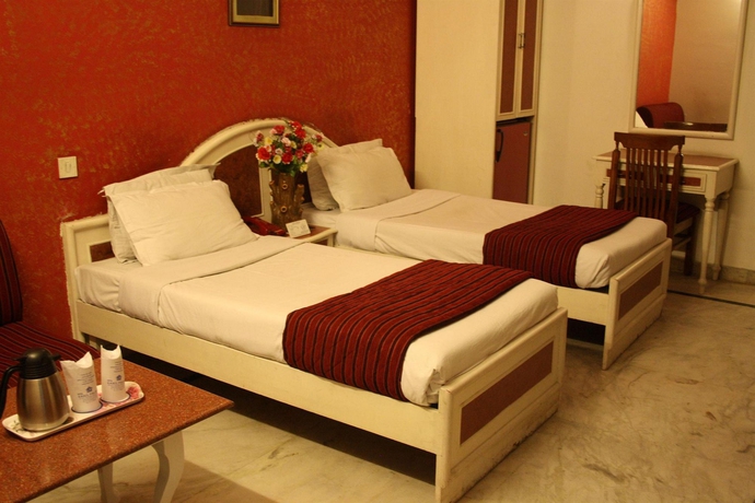 Imagen de la habitación del Hotel Rahul Palace. Foto 3