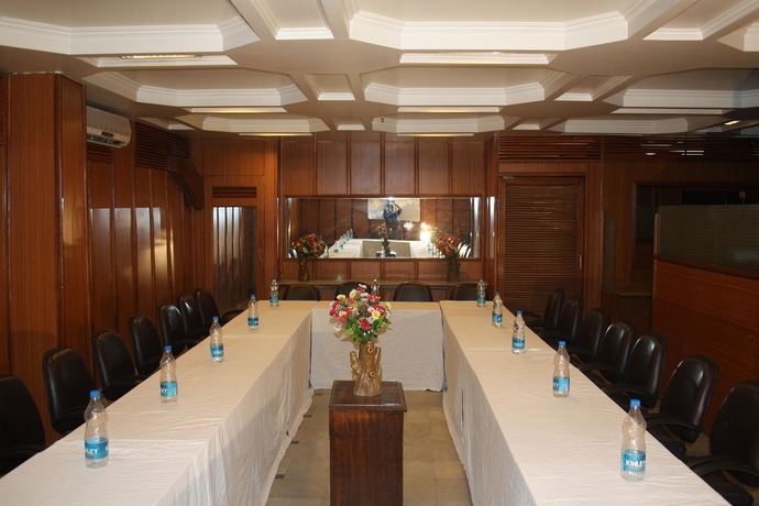 Imagen de los interiores del Hotel Rahul Palace. Foto 13