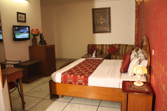 Imagen de la habitación del Hotel Rahul Palace. Foto 8