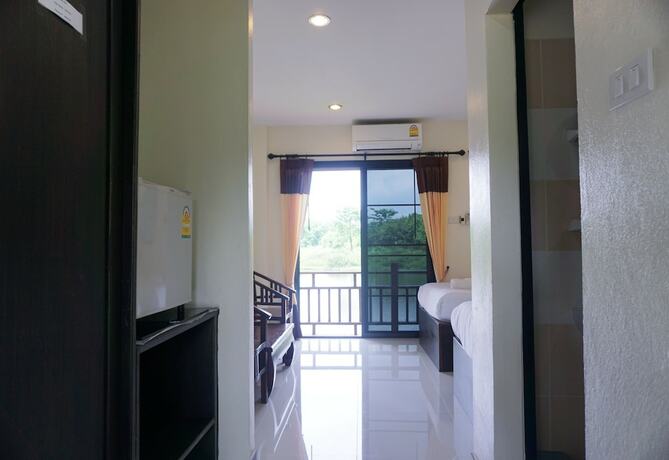 Imagen general del Hotel Rai Juthamas Resort. Foto 16