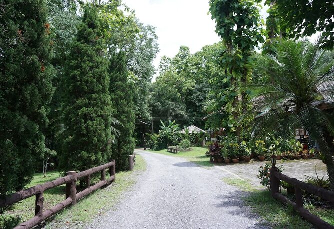 Imagen general del Hotel Rai Juthamas Resort. Foto 18