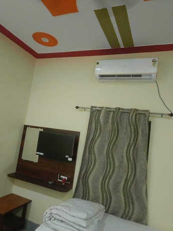 Imagen de la habitación del Hotel Rai Residency. Foto 7