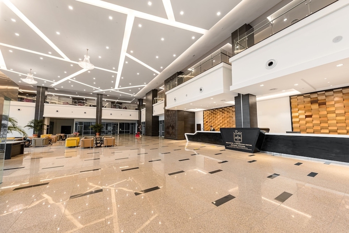 Imagen de los interiores del Hotel Raia Hotel and Convention Centre Kuching. Foto 15