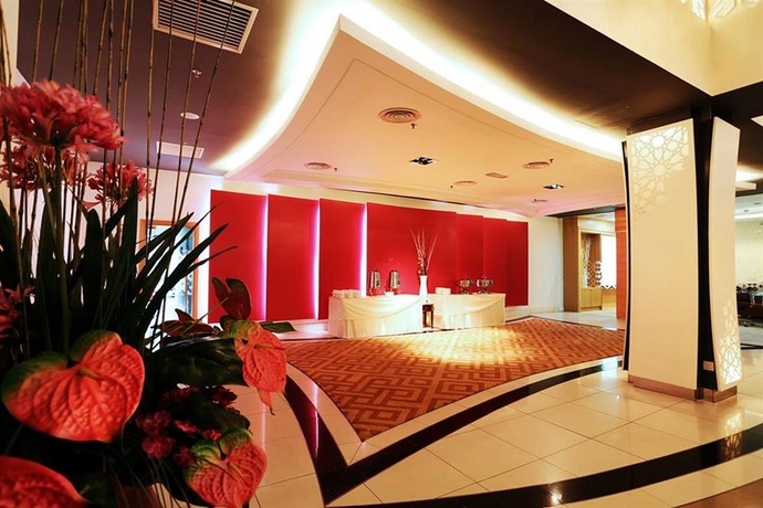 Imagen de los interiores del Hotel Raia Kota Kinabalu. Foto 14