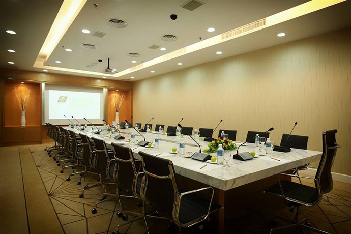 Imagen de los interiores del Hotel Raia Kota Kinabalu. Foto 15