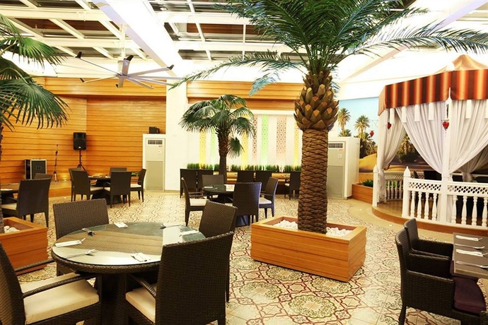 Imagen del bar/restaurante del Hotel Raia Kota Kinabalu. Foto 5