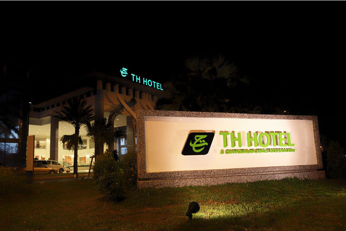 Imagen de la piscina del Hotel Raia and Convention Centre Terengganu. Foto 16