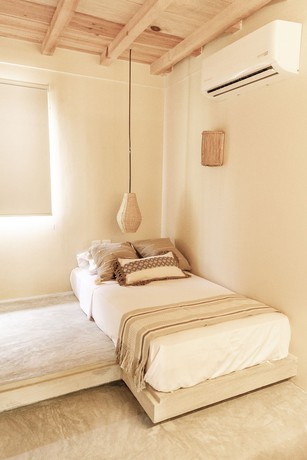 Imagen de la habitación del Hotel Ra&iacute;z Boutique. Foto 10