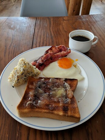 Imagen del bar/restaurante del Hotel Raicho Lodge Madarao. Foto 12