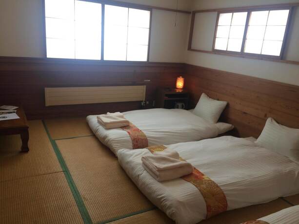 Imagen de la habitación del Hotel Raicho Lodge Madarao. Foto 17