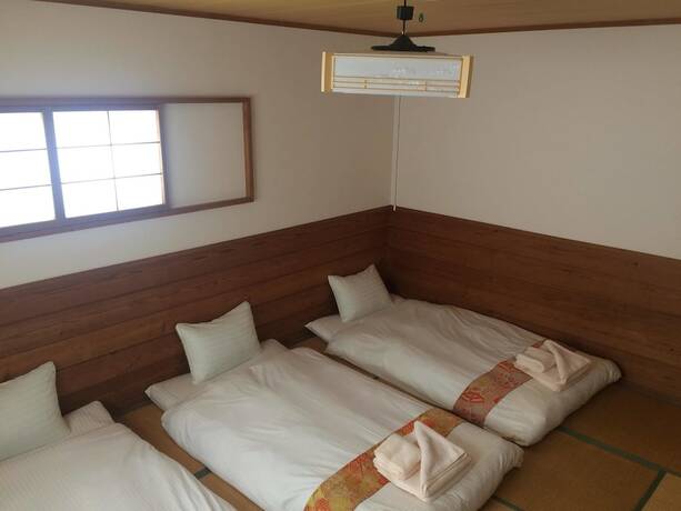 Imagen de la habitación del Hotel Raicho Lodge Madarao. Foto 33