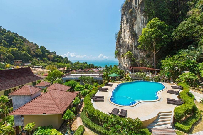 Imagen de la piscina del Hotel Railay Phutawan Resort. Foto 16