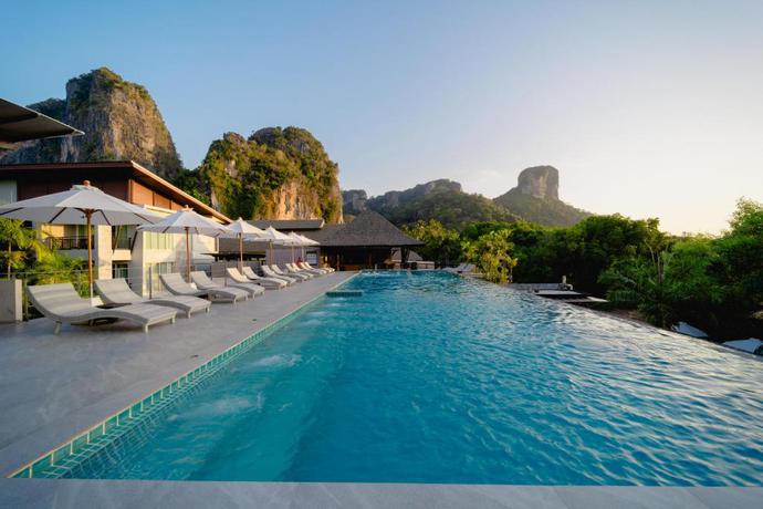 Imagen de la piscina del Hotel Railay Princess Resort and Spa. Foto 13