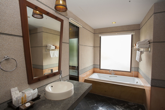 Imagen de la habitación del Hotel Railay Village Resort. Foto 9