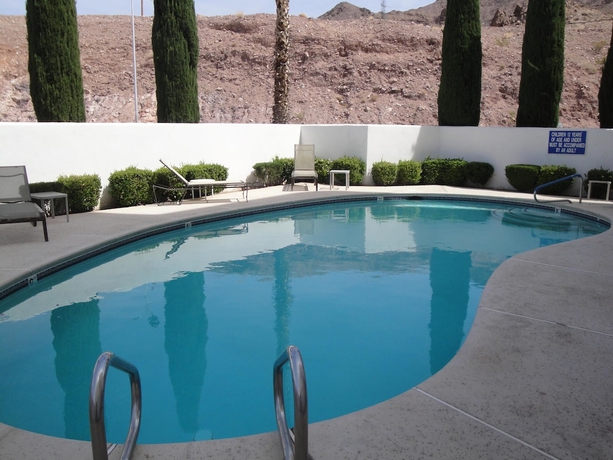 Imagen de la piscina del Hotel Railroad Pass Hotel and Casino Ramada by Wyndham. Foto 17