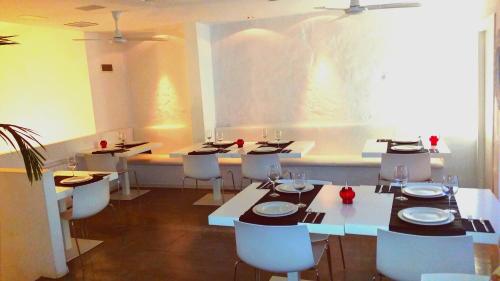 Imagen del bar/restaurante del Hotel Raimblanc. Foto 2