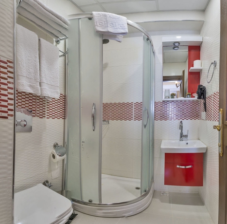 Imagen de la habitación del Hotel Raimond. Foto 4