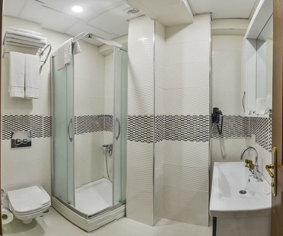 Imagen de la habitación del Hotel Raimond. Foto 5