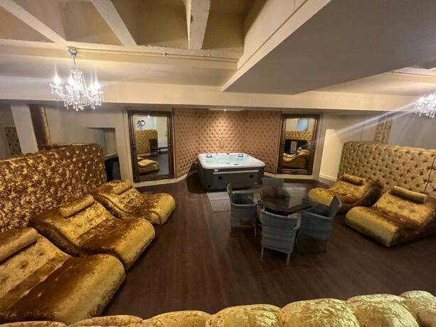 Imagen general del Hotel RainHill Hall. Foto 45