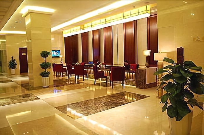Imagen de los interiores del Hotel Rainbird International. Foto 19