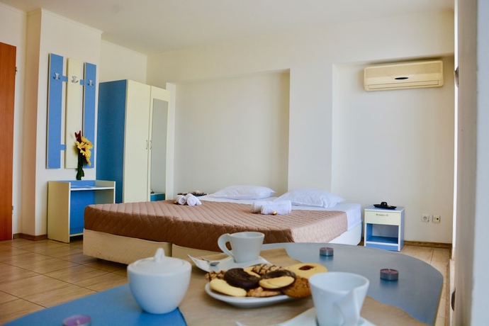 Imagen de la habitación del Hotel Rainbow 1 Holiday Complex. Foto 3