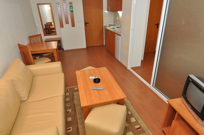 Imagen de la habitación del Hotel Rainbow 1 Holiday Complex. Foto 12