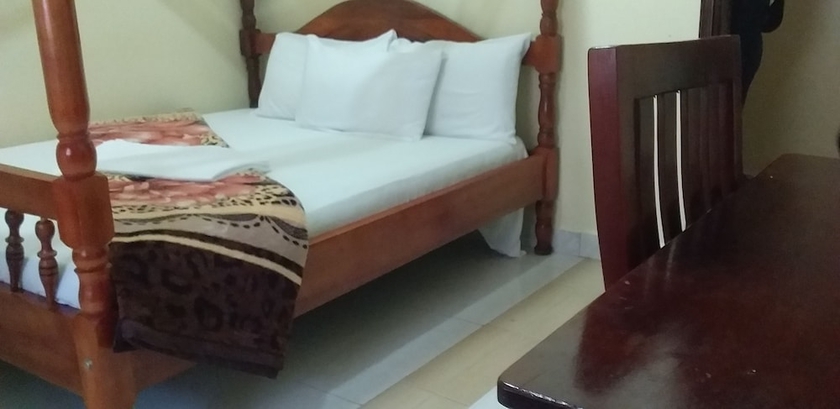 Imagen de la habitación del Hotel Rainbow Courts. Foto 18