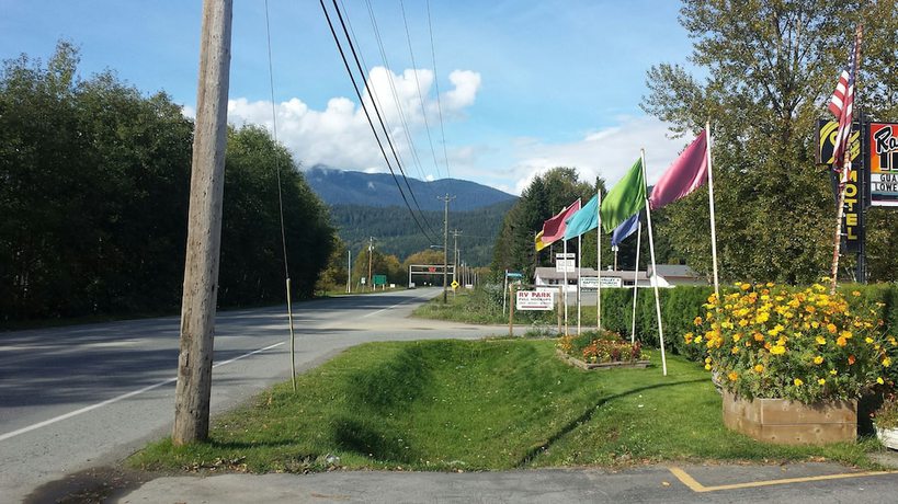 Imagen de los exteriores del Hotel Rainbow Inn Motel. Foto 8