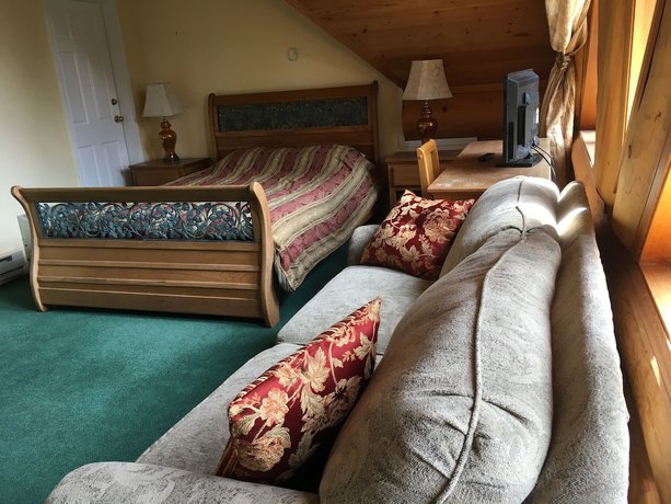 Imagen de la habitación del Hotel Rainbow Lake Castle Resort. Foto 9