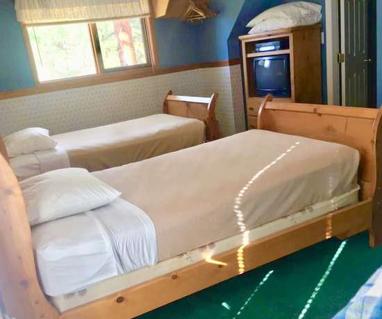 Imagen de la habitación del Hotel Rainbow Lake Castle Resort. Foto 13