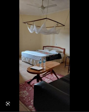 Imagen de la habitación del Hotel Rainbow Lodge, Boma la Ngombe. Foto 4